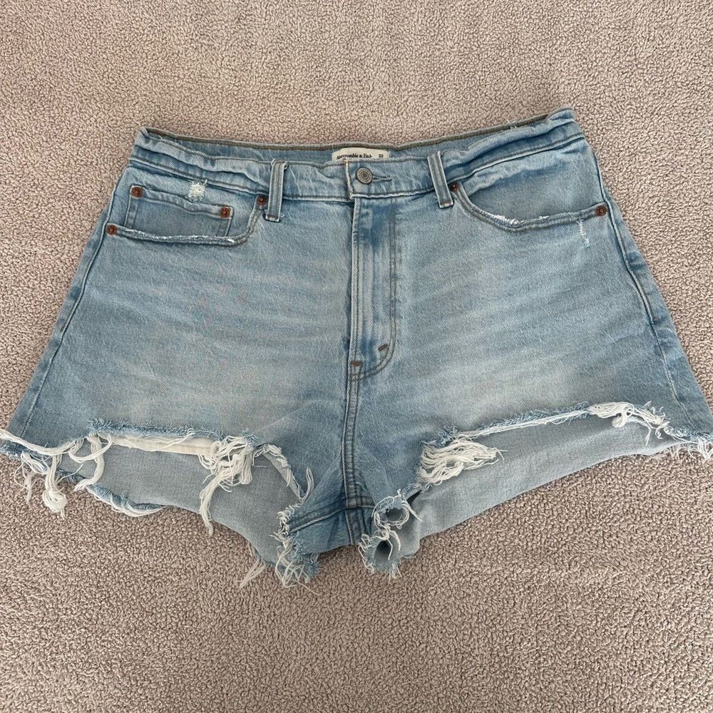 Abercrombie & Fitch Curve Love High Rise Mom Shorts